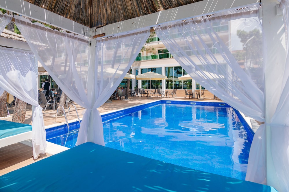 Albanian Star Hotel 26/50