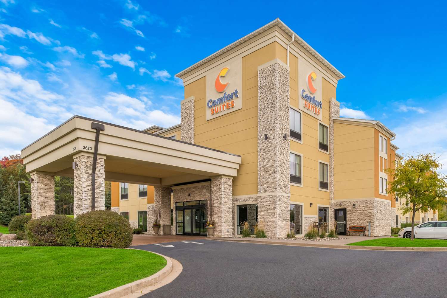 Comfort Suites Hudson I-94 Hudson WI 39/40