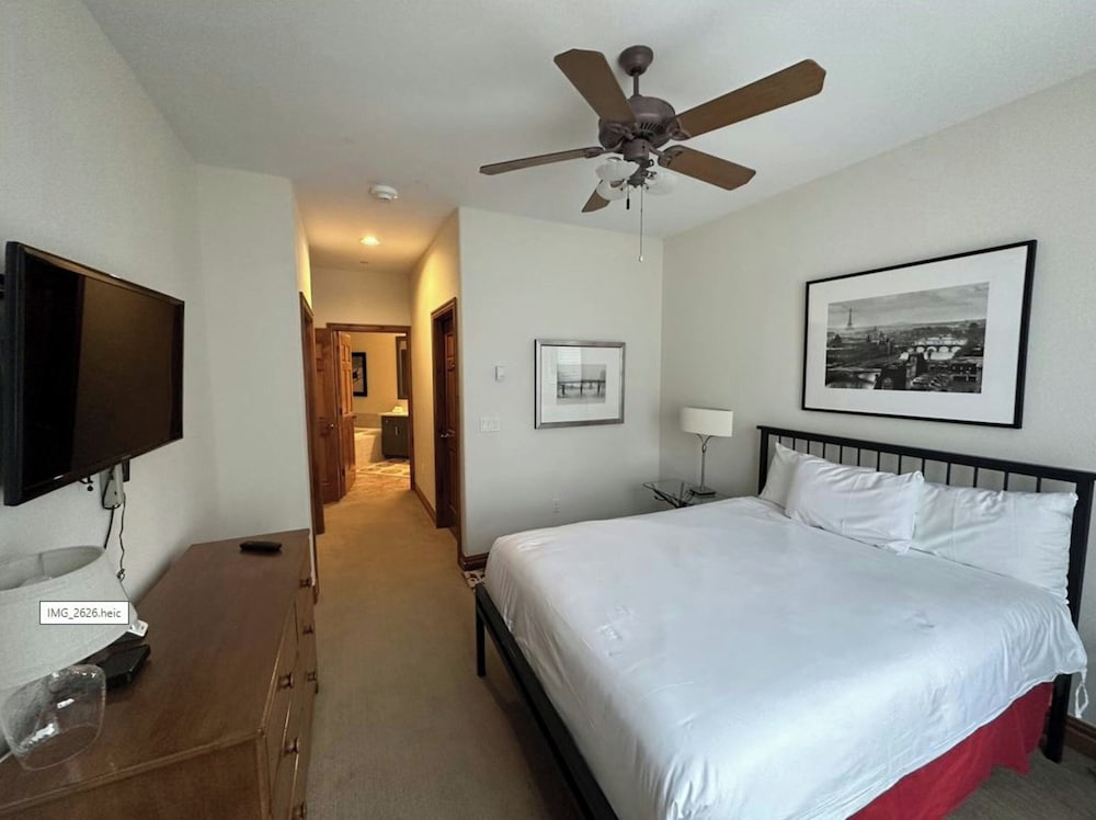 2 Bedrooms, 2 King Beds, Bunk Bed, Den