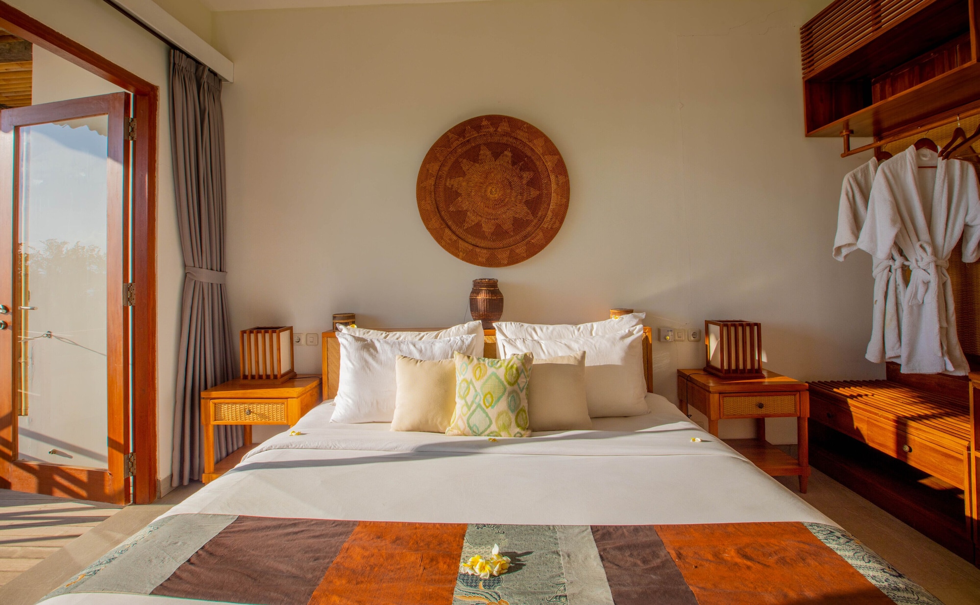 ROOM, SEA VIEW