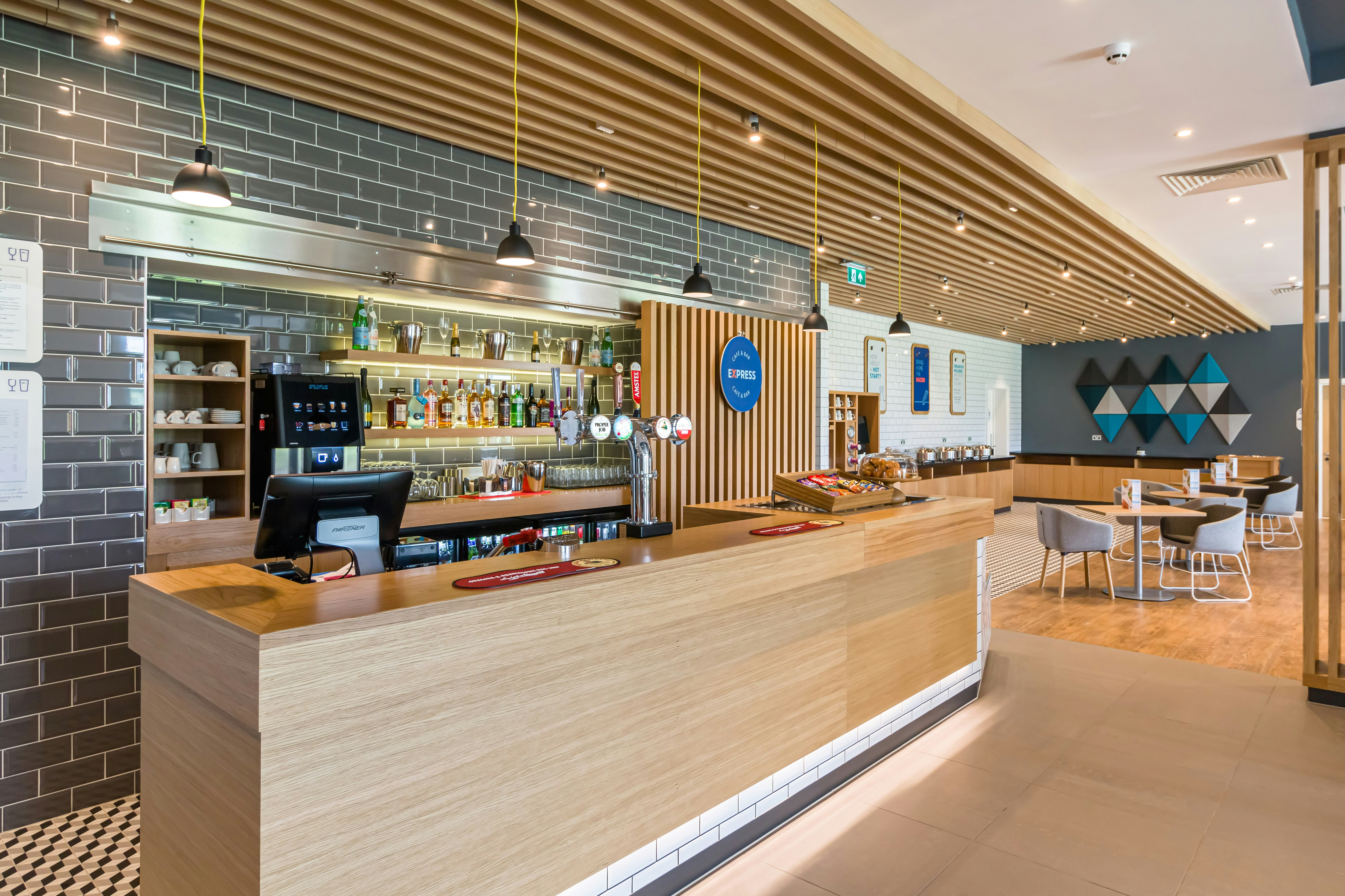 Holiday Inn Express Bodmin - Victoria Junction 19/80