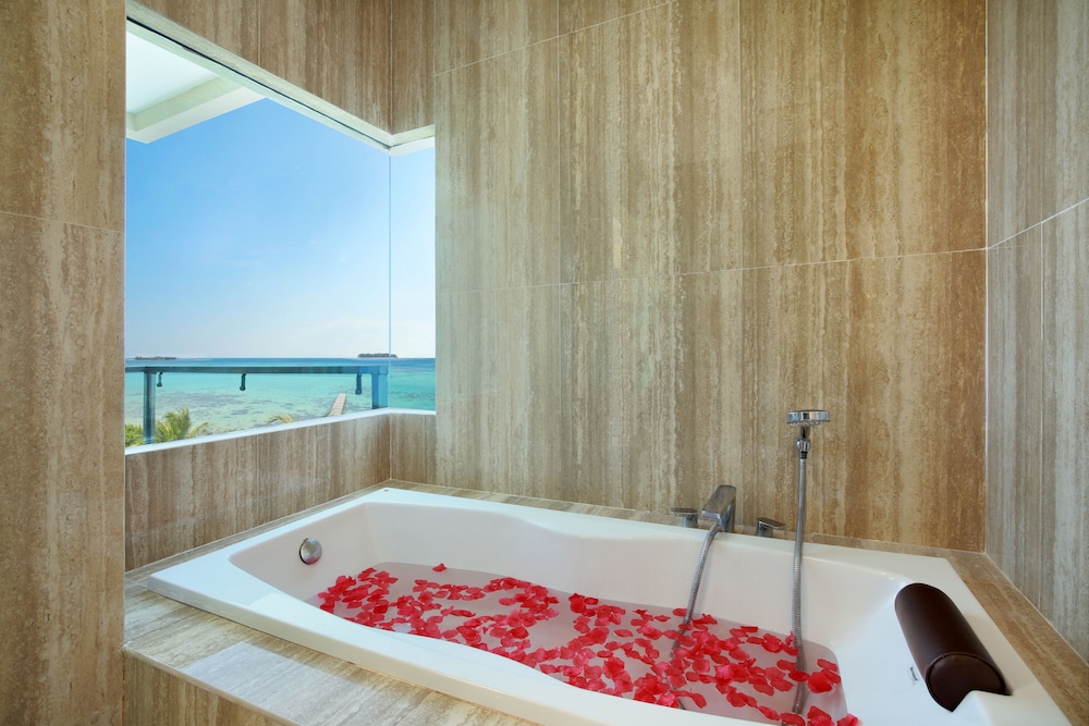Royal Ocean View Karimunjawa 38/65