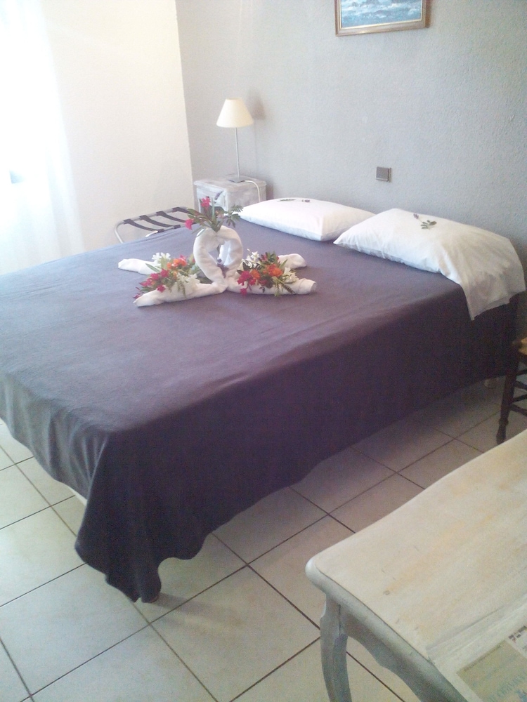 Auberge Ferayola 32/49