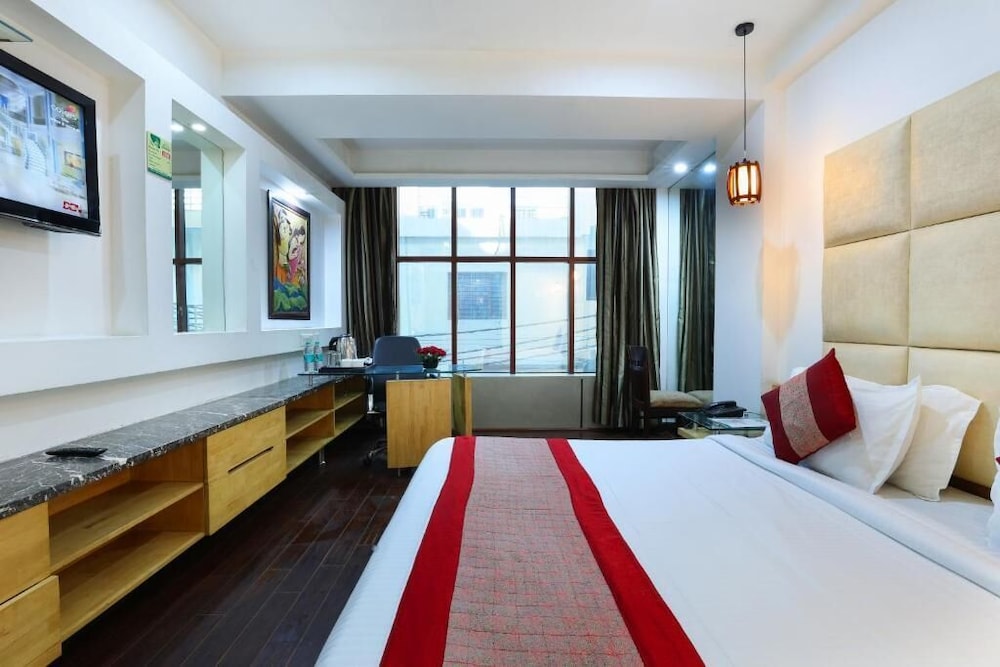 Airport Hotel Grand Delhi 17/52