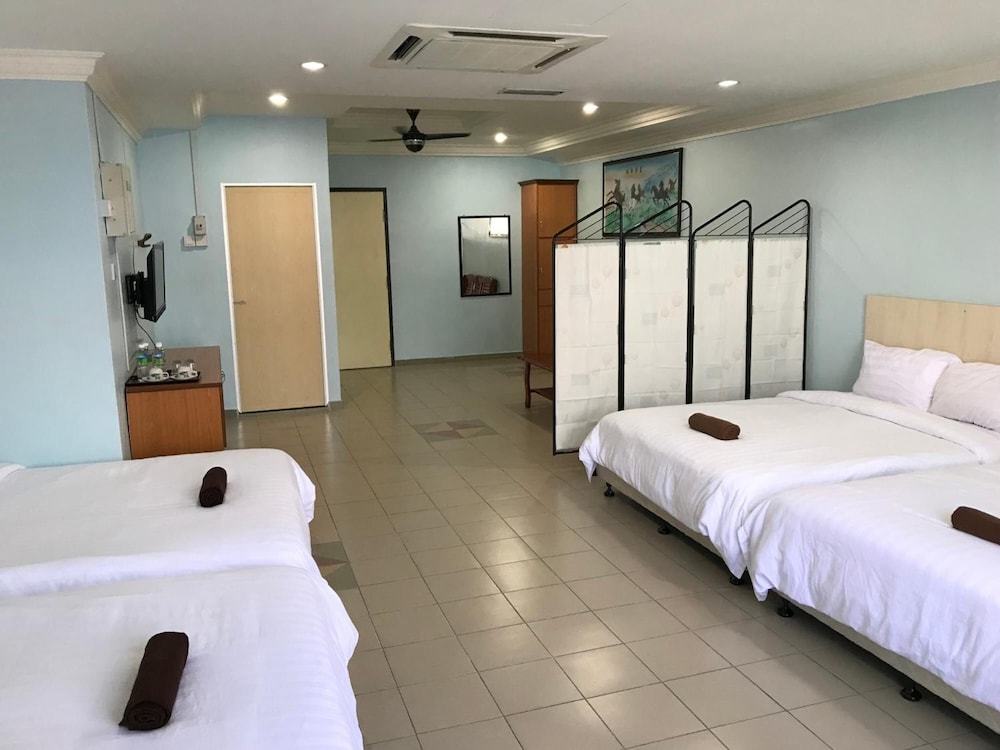 Seri Kangsar KK Hotel 11/34