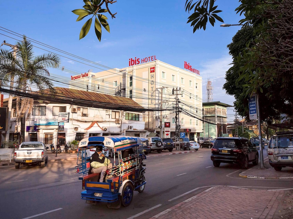 IBIS VIENTIANE NAM PHU 23/25