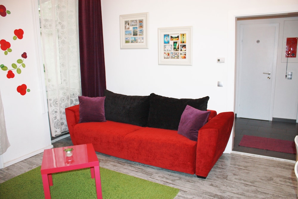 GoVienna Belvedere Apartment 9/19