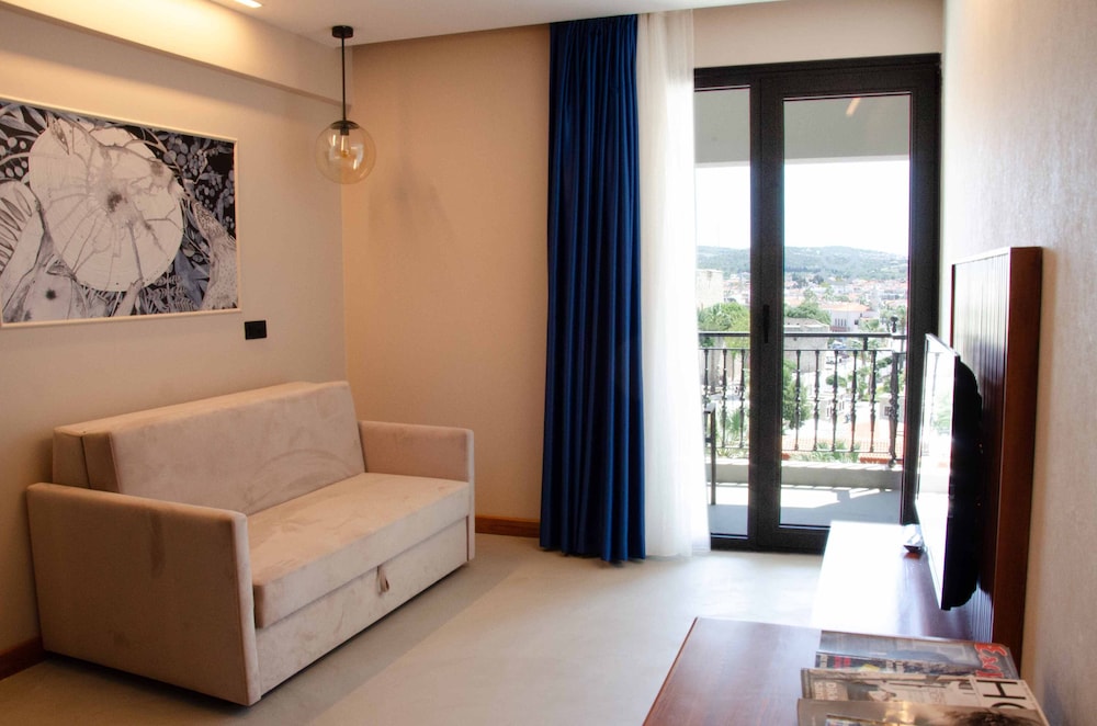Ertan Hotel Cesme 41/63