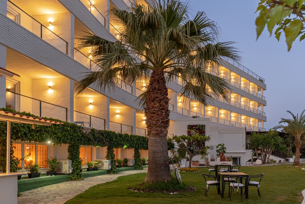Ramada Resort by Wyndham Puerto de Mazarron 4/67