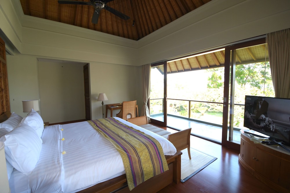 THE SHANTI RESIDENCE AND RESORT 21/66