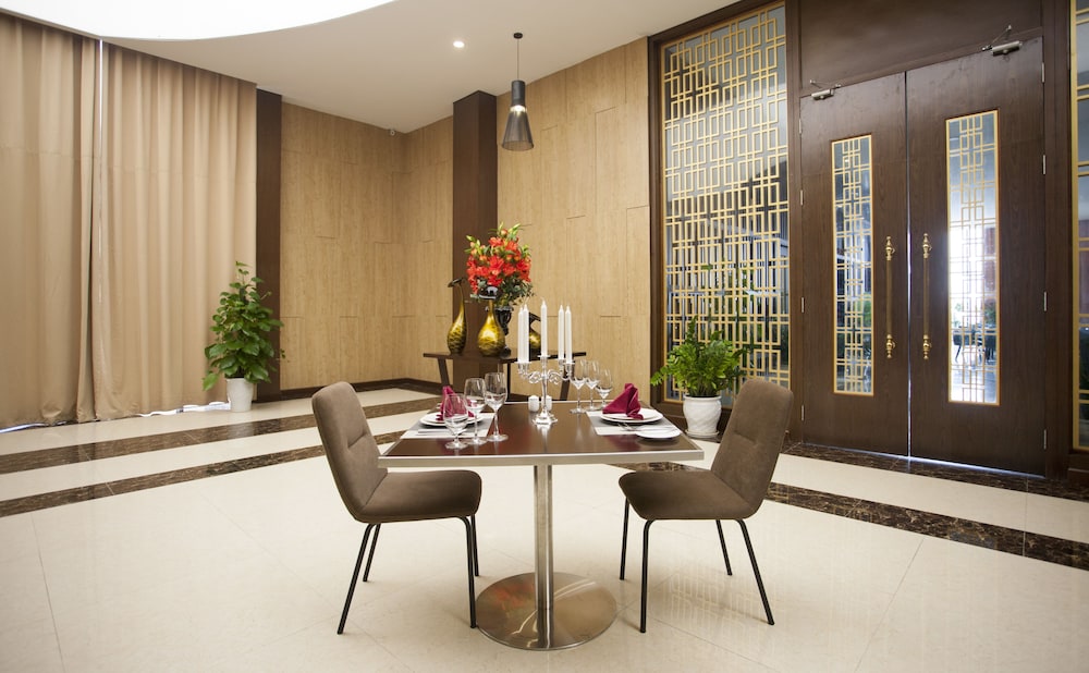 Muong Thanh Luxury Nhat Le Hotel 40/62