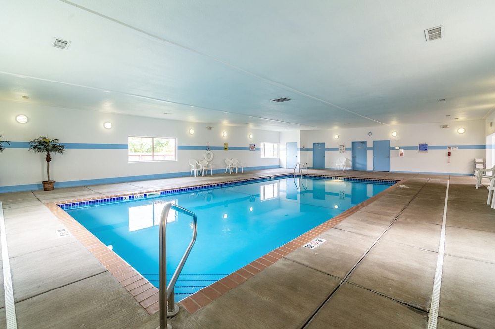 Econo Lodge Miles City I-94 3/25