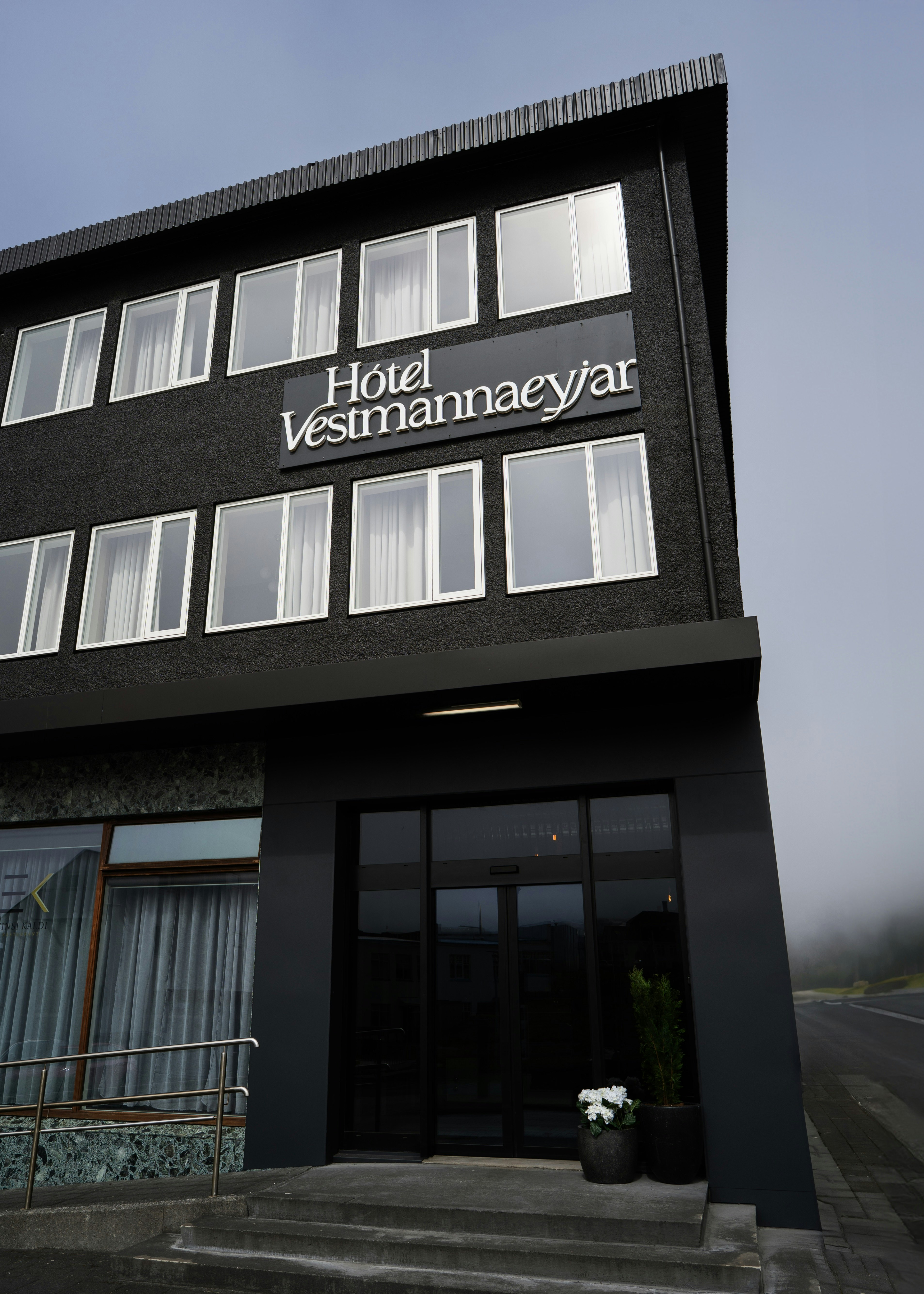 Hotel Vestmannaeyjar 1/65