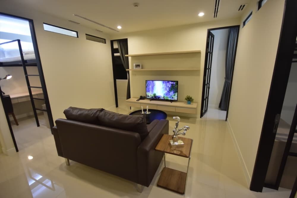 PAEVA LUXURY SERVICED RESIDENCE 26/48