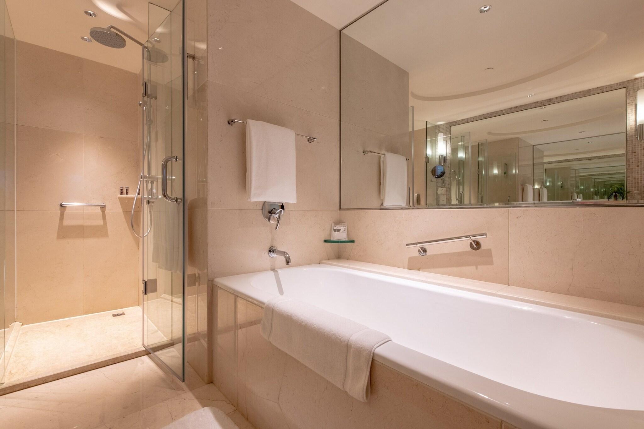 غرفة بسرير مزدوج بإطلالة على المدينة، Renaissance Suzhou Hotel 4/4