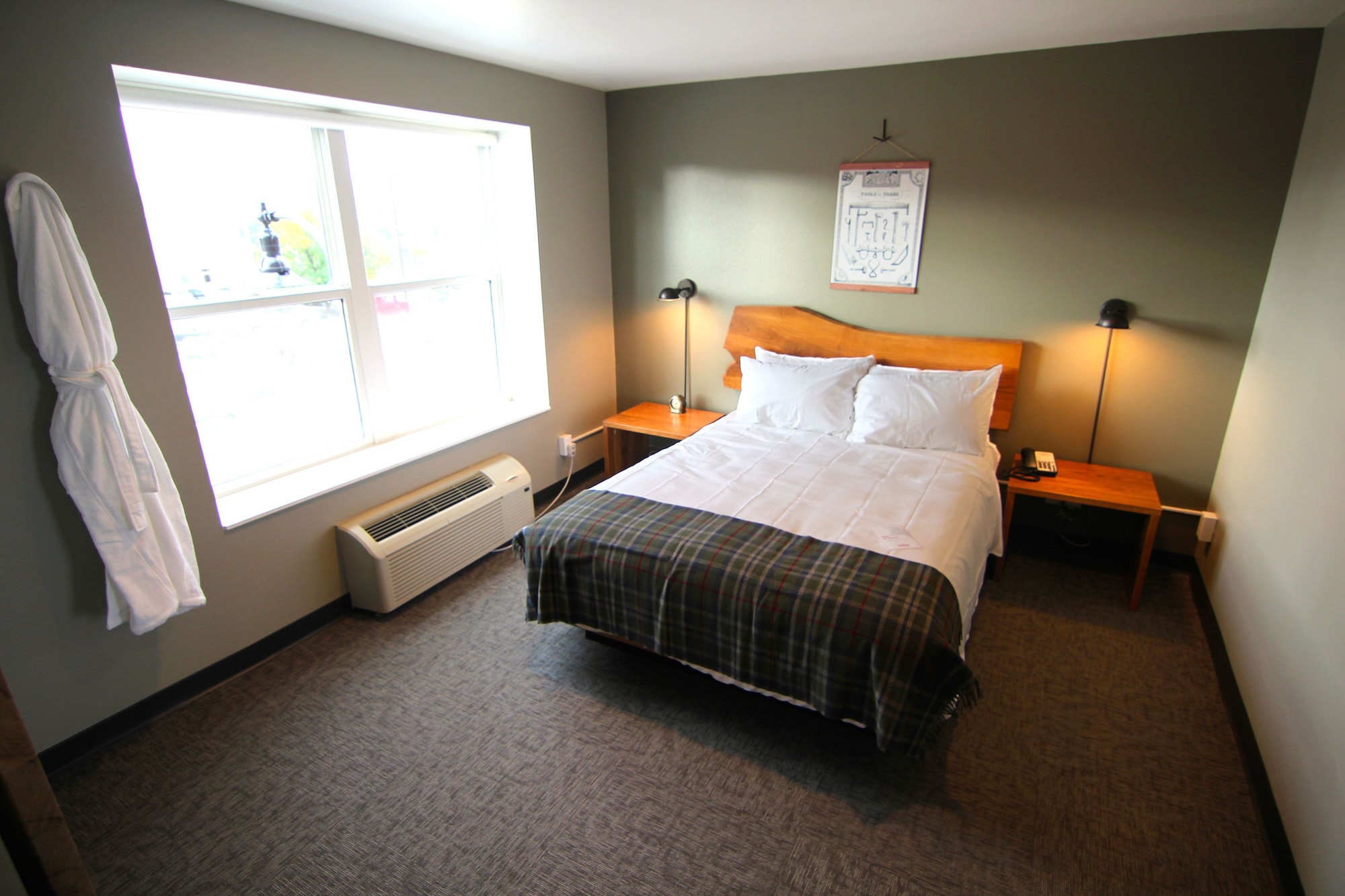 Suite, Futon Bed, 1 Queen and 1 Single Bed, Queen Bed, Main House