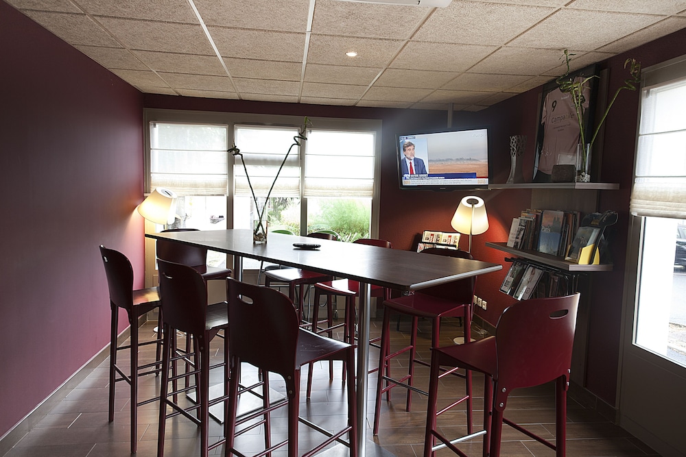 Hotel Campanile Clermont Ferrand Sud - Aubiere 48/58