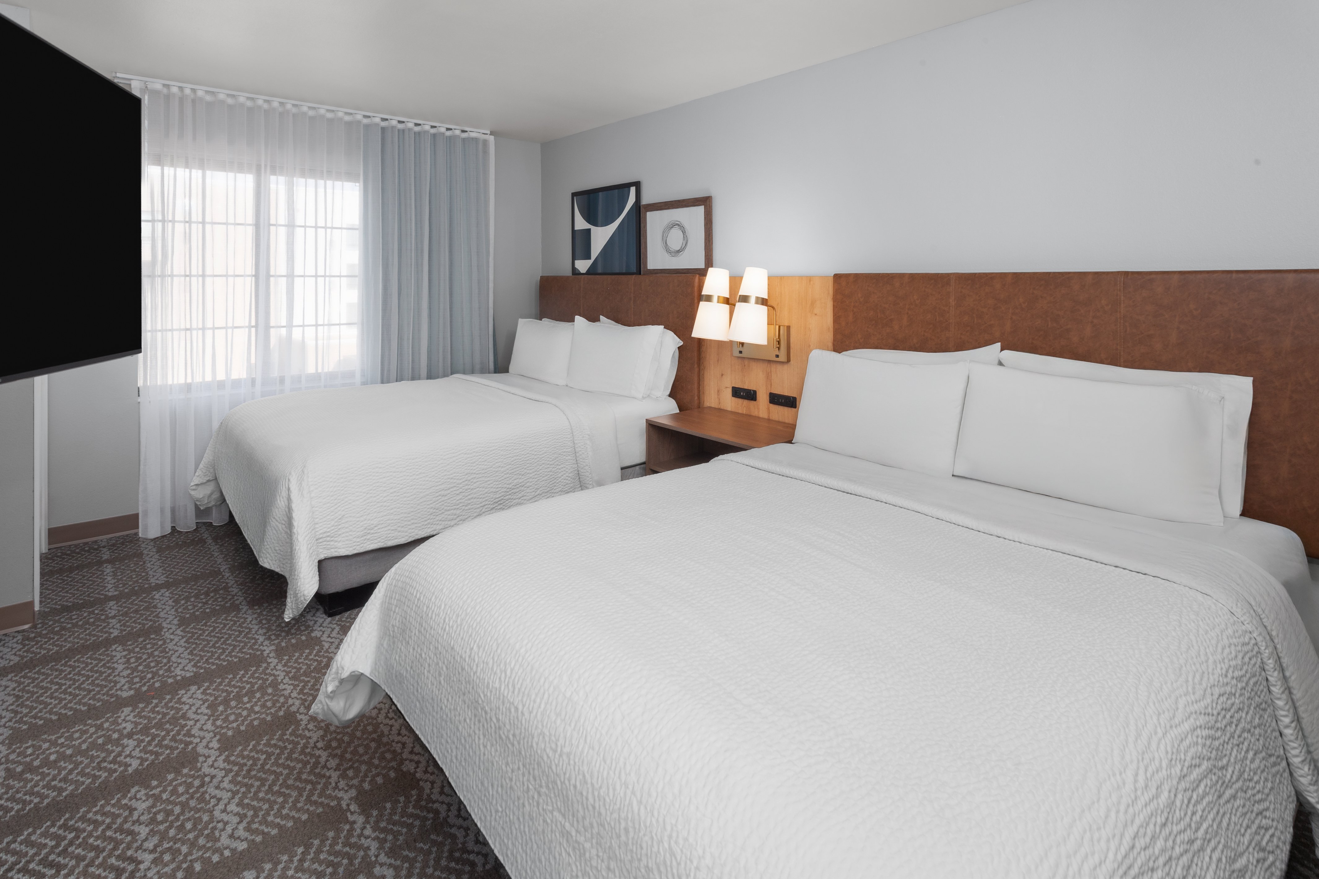 Staybridge Suites Lansing-Okemos 22/84