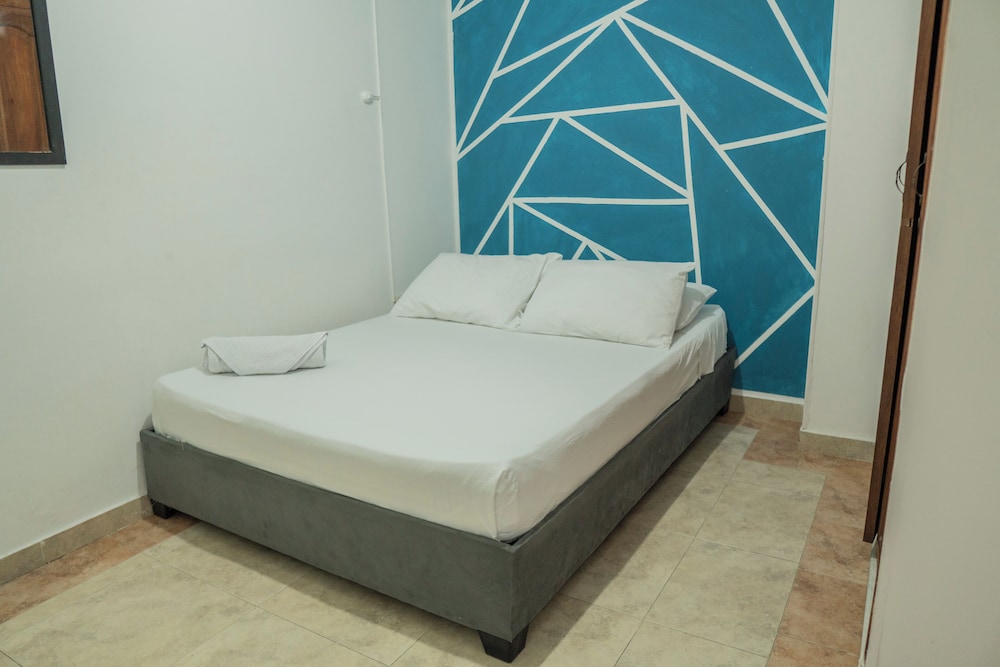 STANDARD, DOUBLE BED