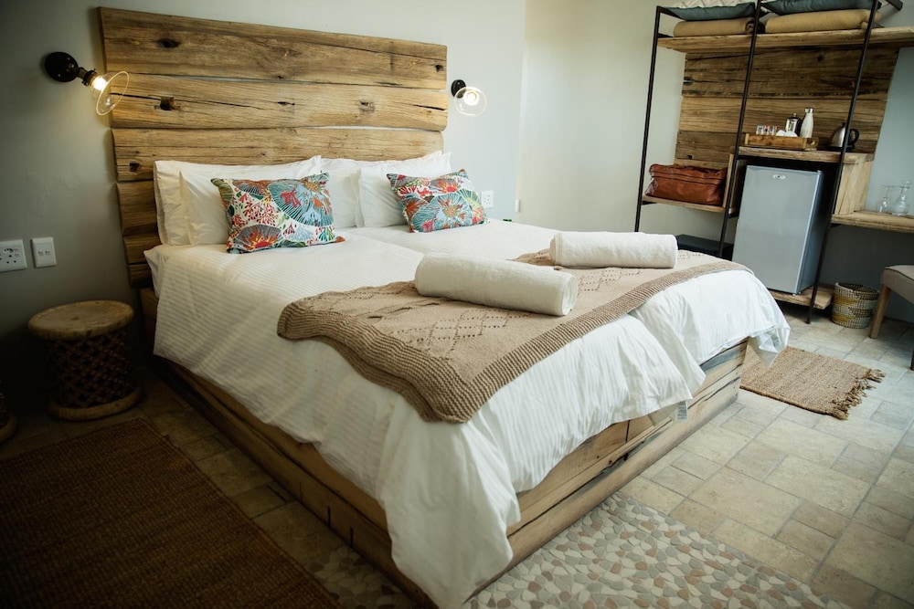 Driftwood Guesthouse 12/39