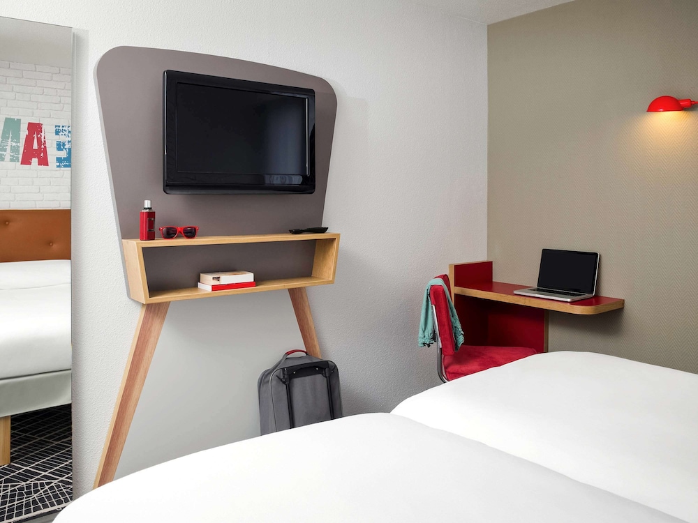 Ibis Styles Chartres 44/50