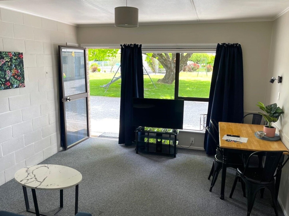 U Studios Masterton, SureStay Collection by Best Western 25/49