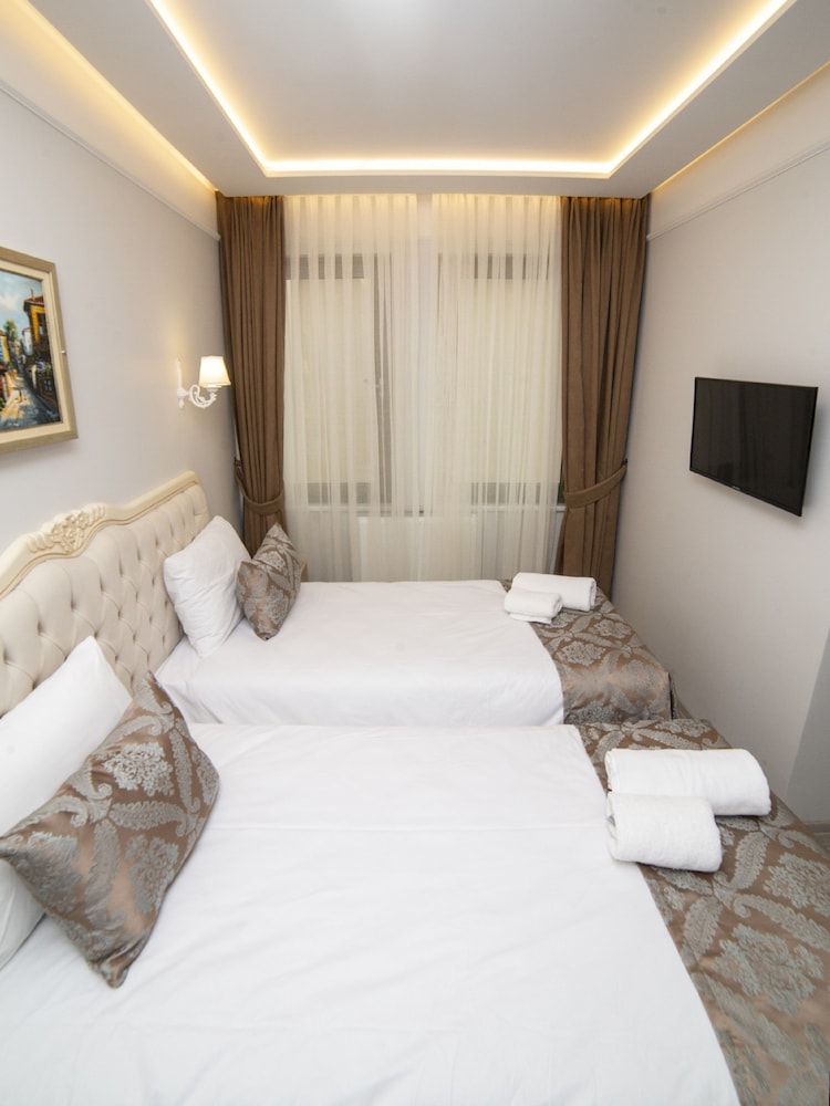 HHK Hotel Downtown 12/48