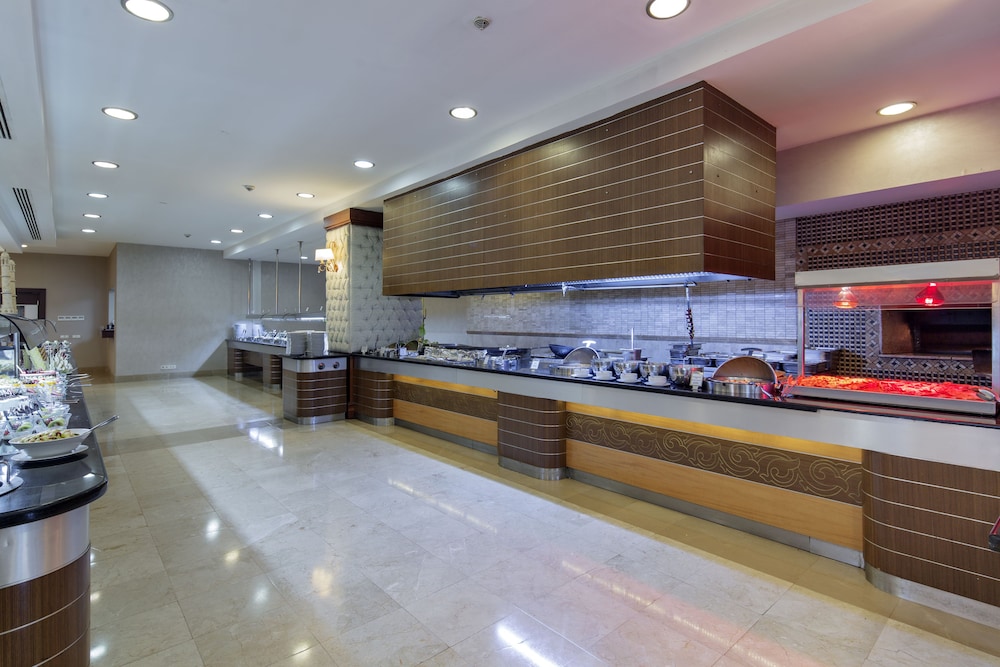 Alba Royal Hotel - Adults only 7/50
