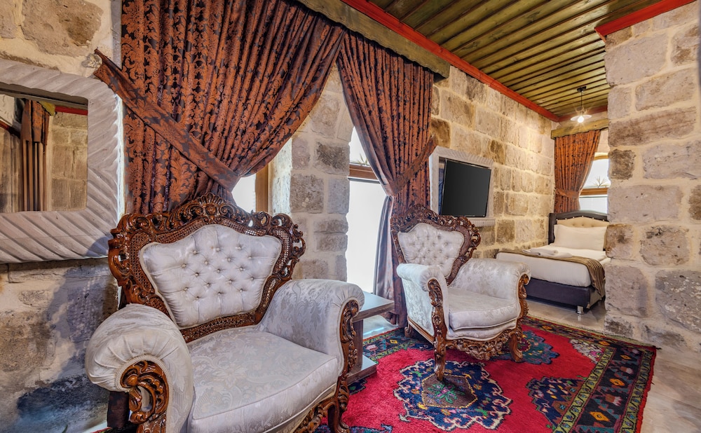Kayatas Hotel 28/45
