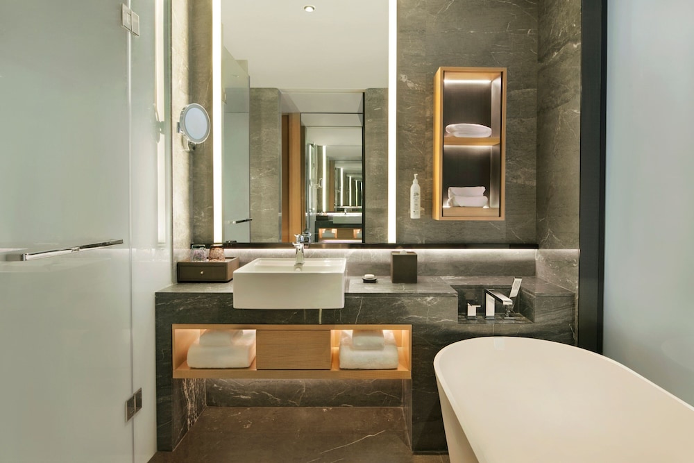 Delta Hotels By Marriott Xi'an 30/30
