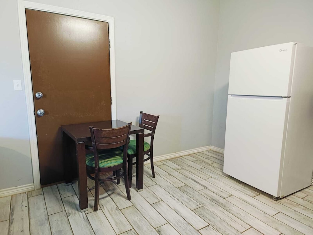 Village Inn Motel Rockport near Aransas Bay 9/50