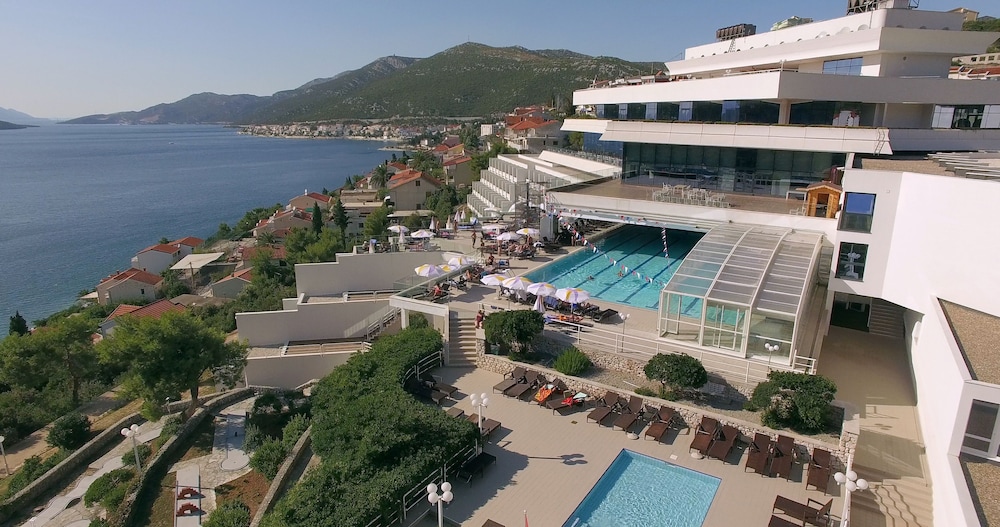 Grand Hotel Neum 38/40