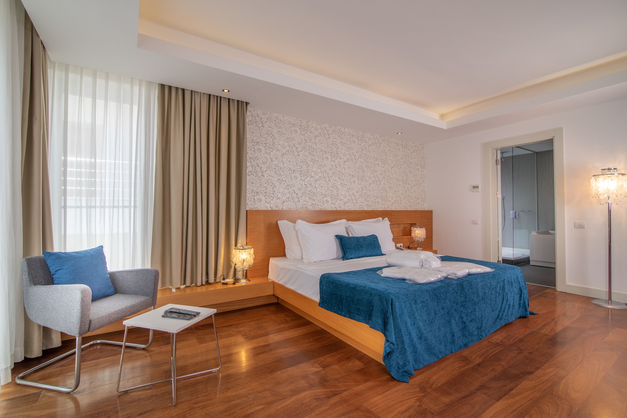 Deluxe, King Bed, Sea View