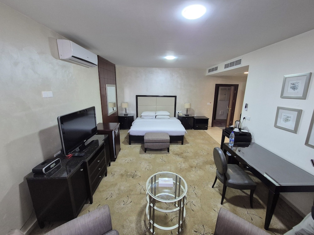 LE VENDOME HOTEL 32/47