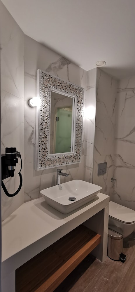 غرفة أساسية بسريرين منفصلين مع أريكة، Villaggio Boutique Hotel Hersonissos - Adults Only 9/10