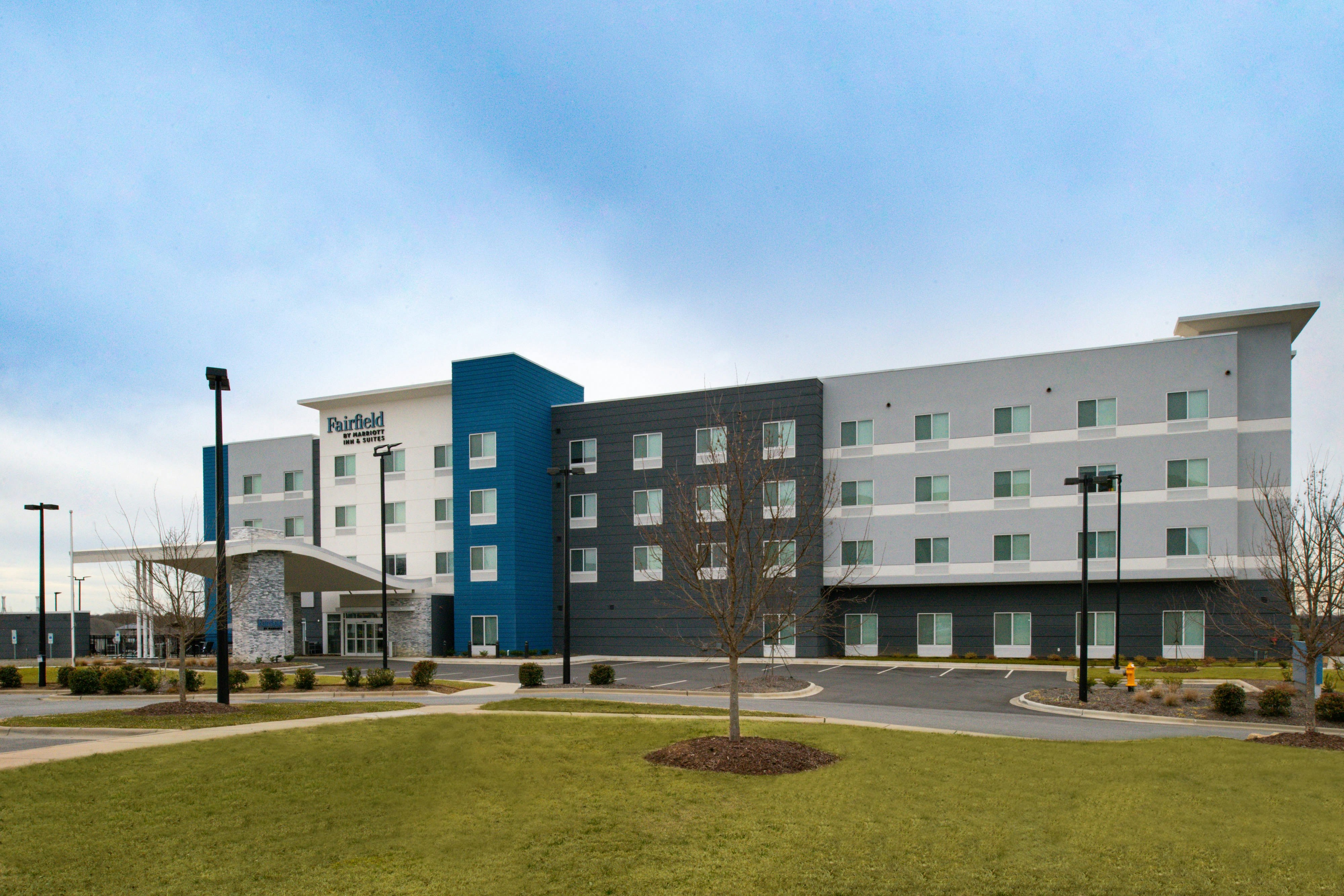 Fairfield Inn & Suites by Marriott Charlotte University Research Park 2/17