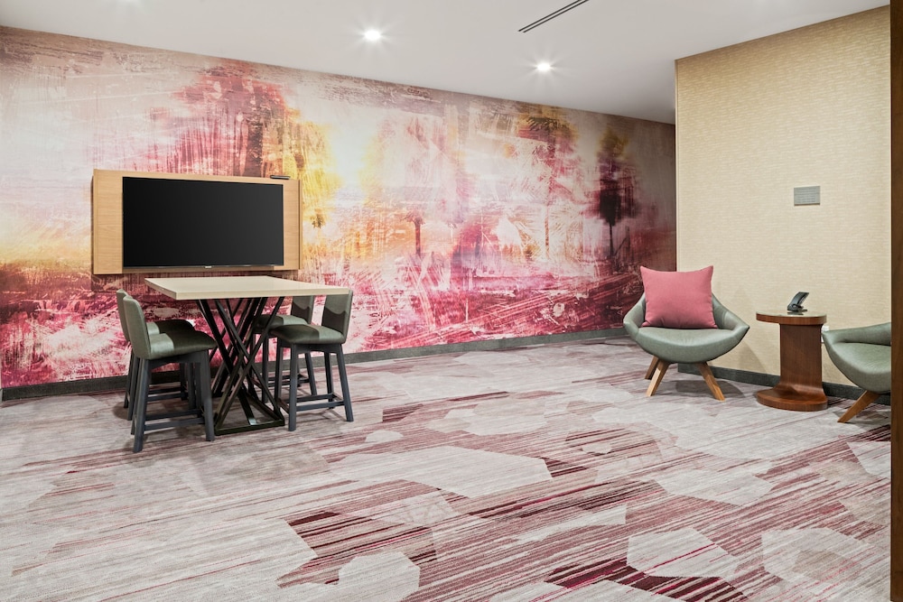 Courtyard by Marriott Houston Northeast 26/32