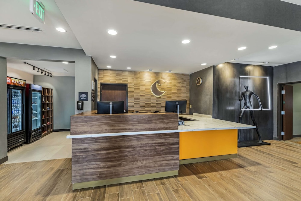 Comfort Suites Cheyenne, WY 4/26