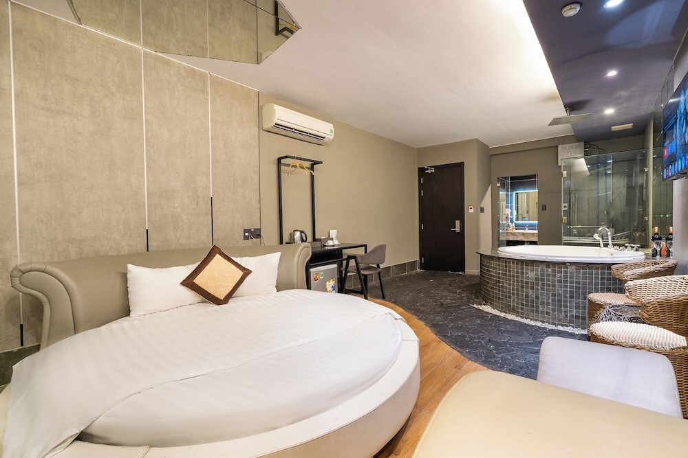 Collection O District 10 - Bonita Grand Hotel 14/50