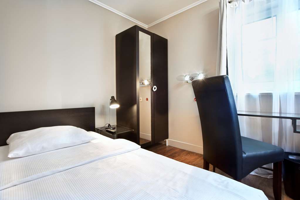 Hotel Muenchen Nord 10/30