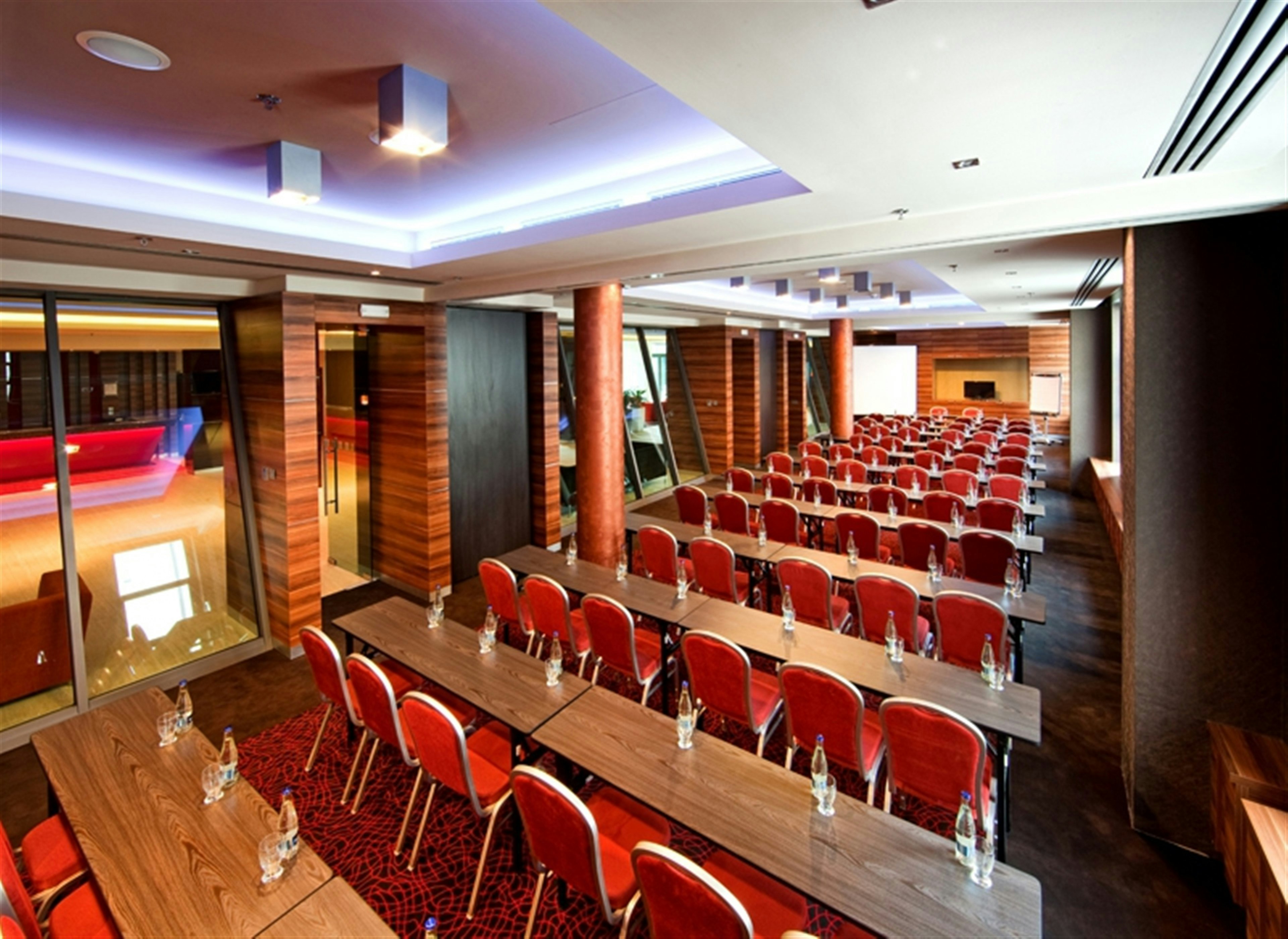 Holiday Inn Trnava 8/66