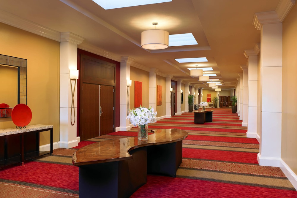 Sheraton Uptown Albuquerque 25/44