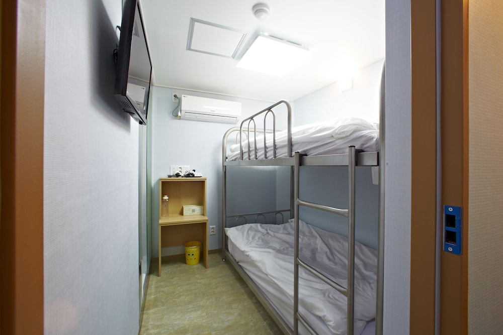 Rainbow Hotel Myeongdong 21/54