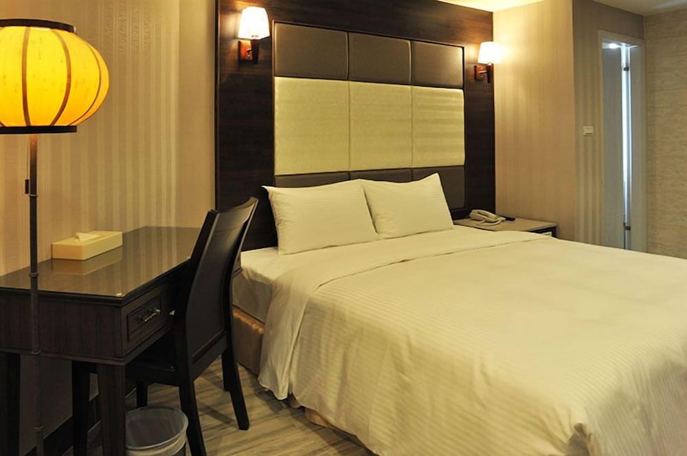 Maple Hotel 43/65