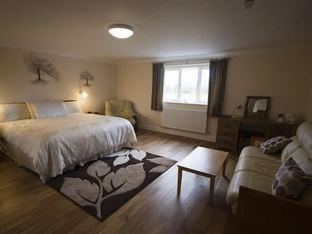 Lovesgrove Country Guest House 7/50