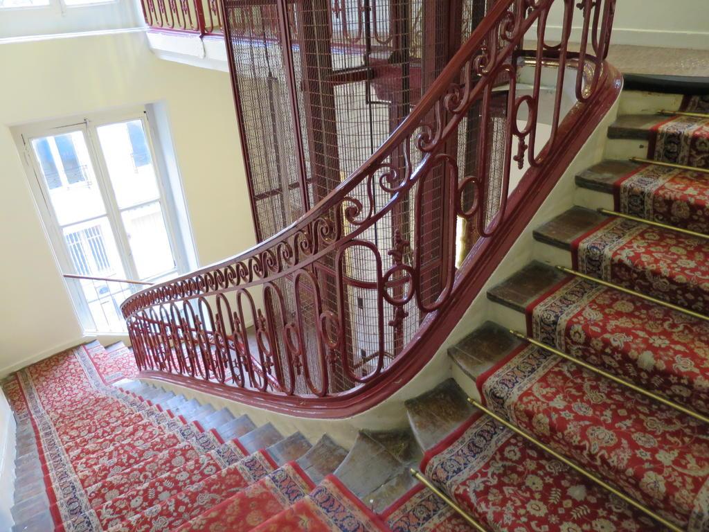 Hotel Montpensier Paris 3/23