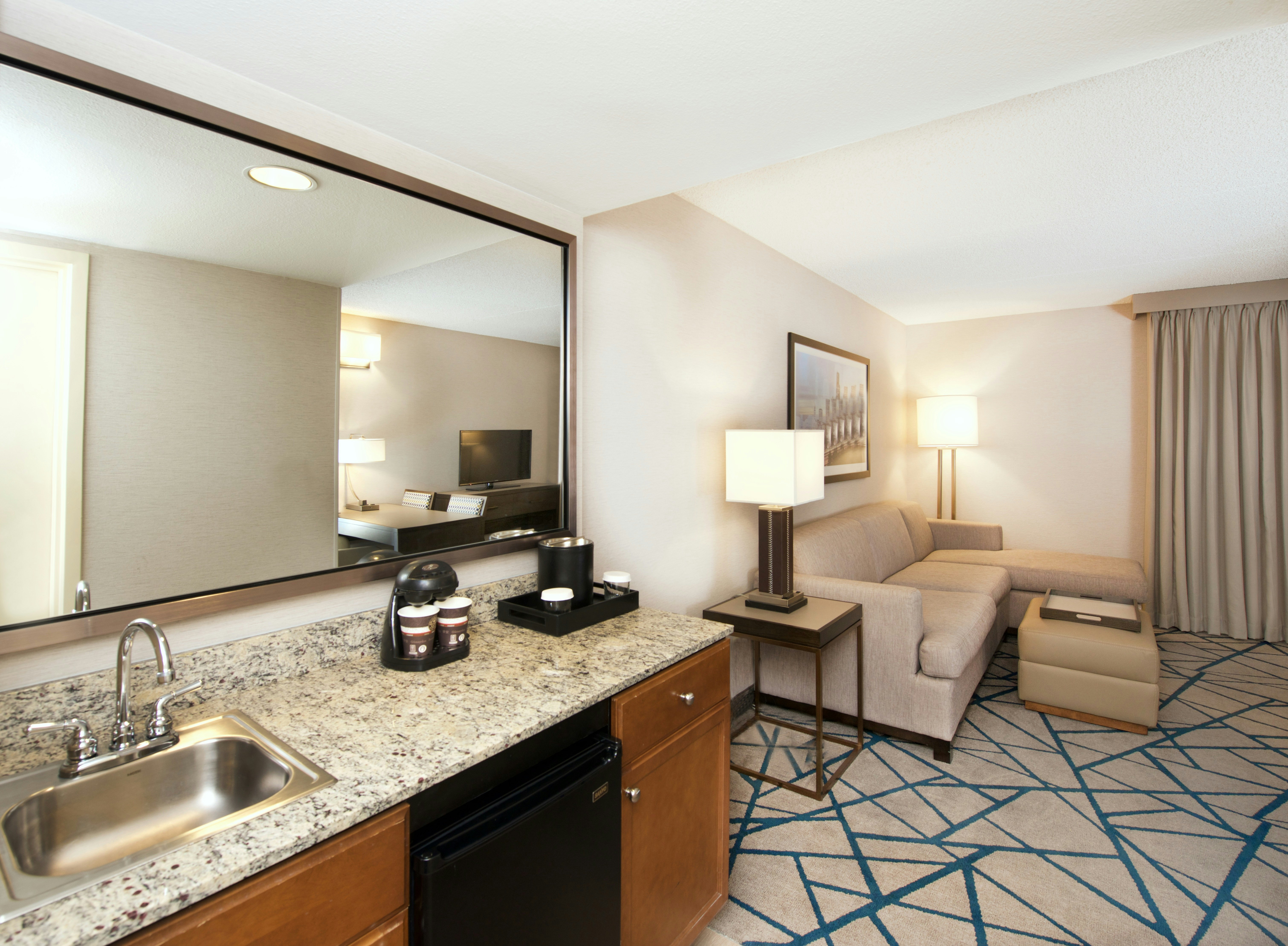 غرفة بسريرين كوين، Embassy Suites by Hilton Seattle Bellevue 6/6