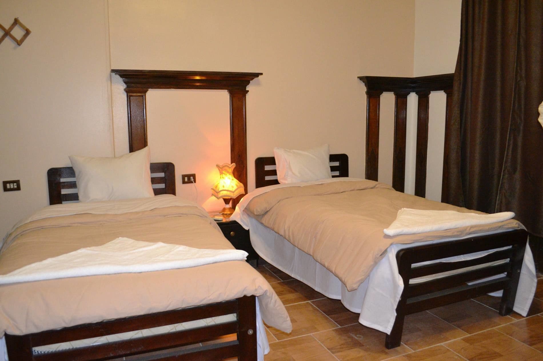 1 BEDROOM, STANDARD, TWIN BEDS, PRIVATE BATHROOM