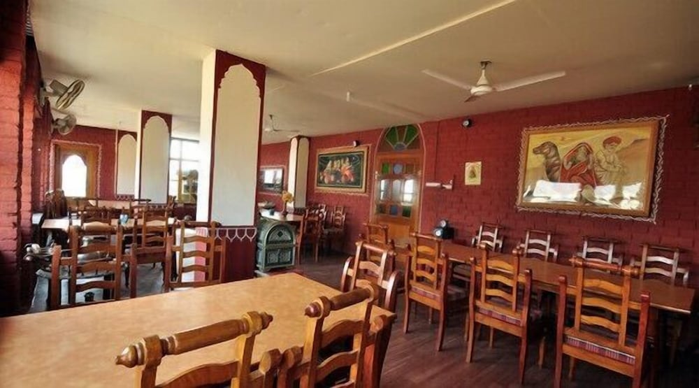 Hotel Teerth Palace 18/24