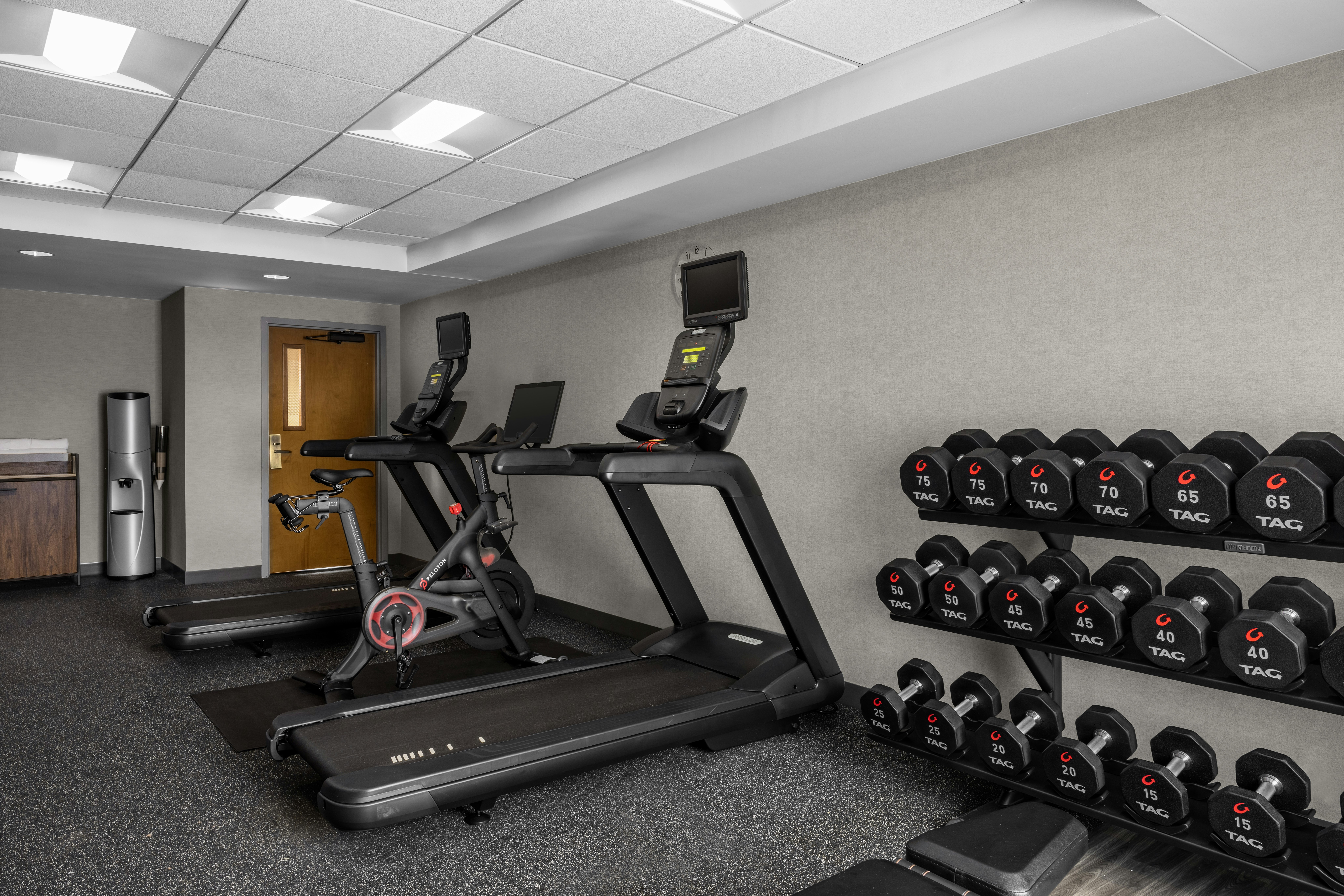 Hampton Inn & Suites State College At Williamsburg Square 3/15